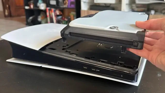 Fim da mídia física? Sony encerra produção de aparelhos Blu-ray 4K e deixa PS5 como único leitor